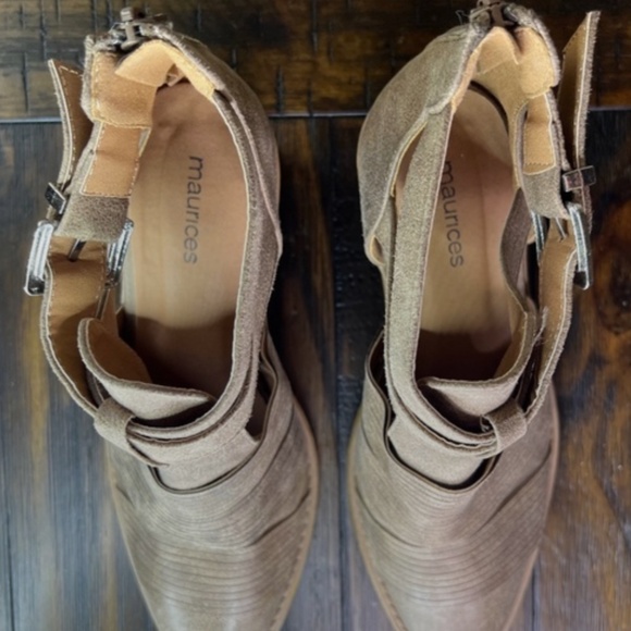 Maurices Huaraches Ankle Boot/Sandal - Picture 3 of 3